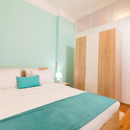 F & B Collection - Flat For 3