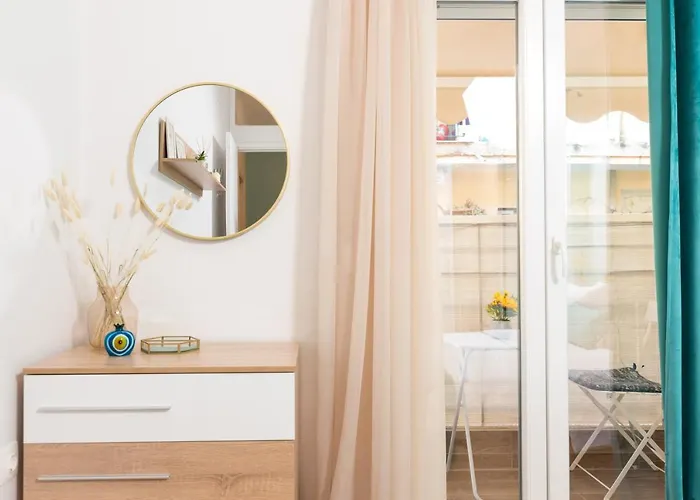 F & B Collection - Flat For 3