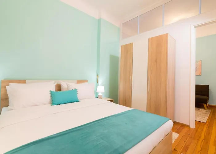 F & B Collection - Flat For 3