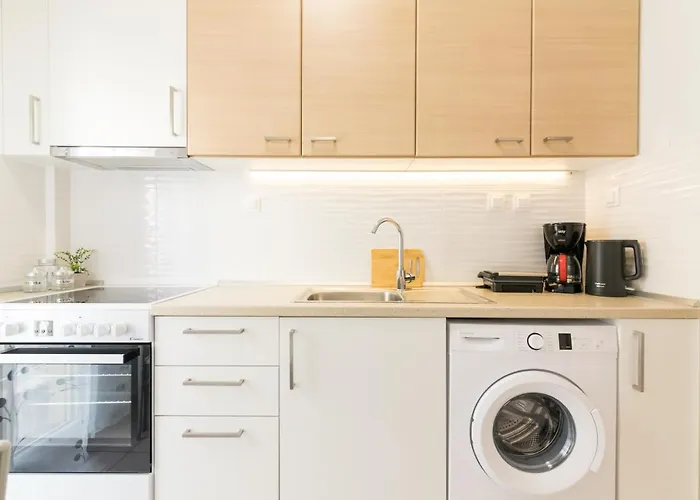 F & B Collection - Flat For 3 * Salonic